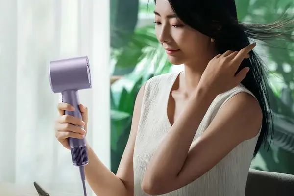 hair-dryer-and-thermal-brush