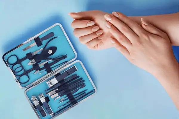 Green 18 in 1 manicure kit